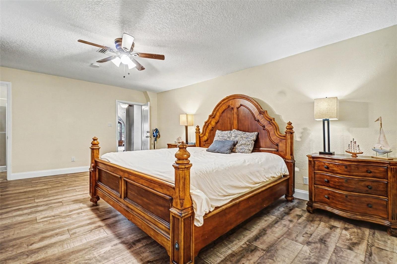 Image 25 of 34 For 55316 Claire Street