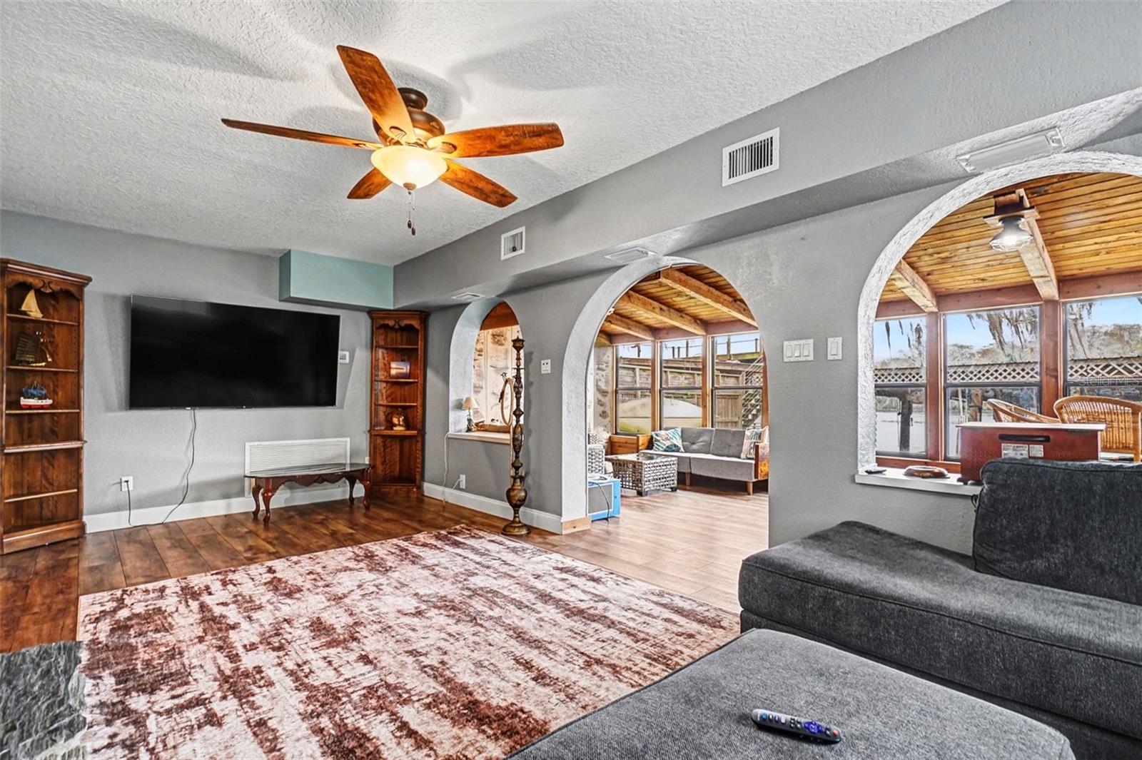 Image 4 of 34 For 55316 Claire Street