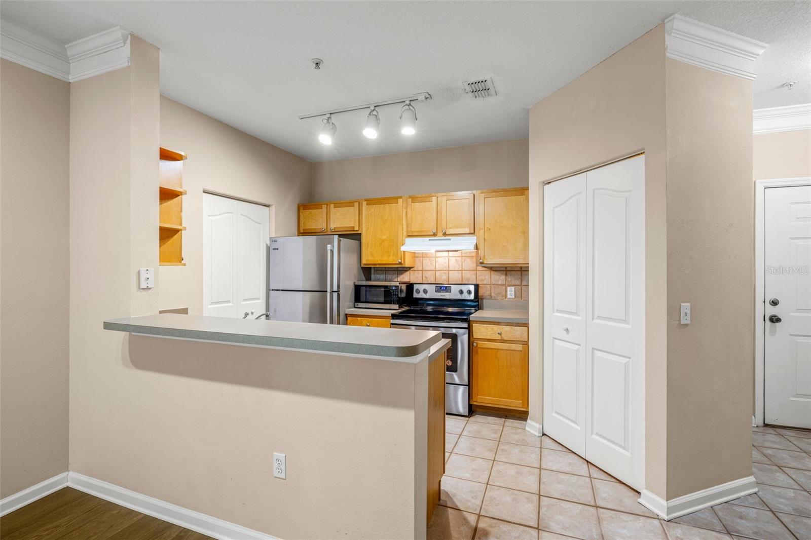 Image 7 of 25 For 4207 Dale Mabry Highway 4305