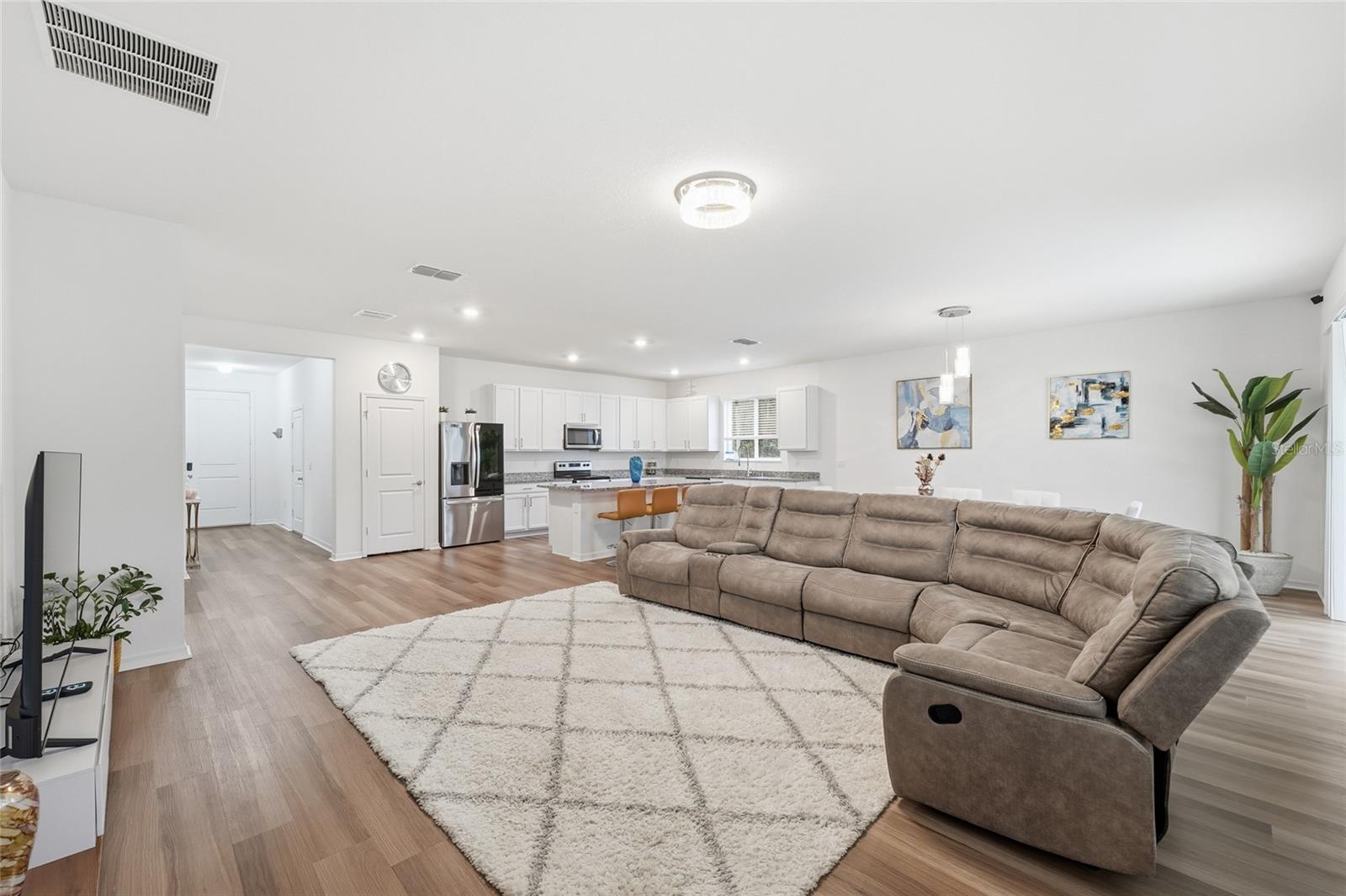 Image 4 of 25 For 2081 Malbec Court