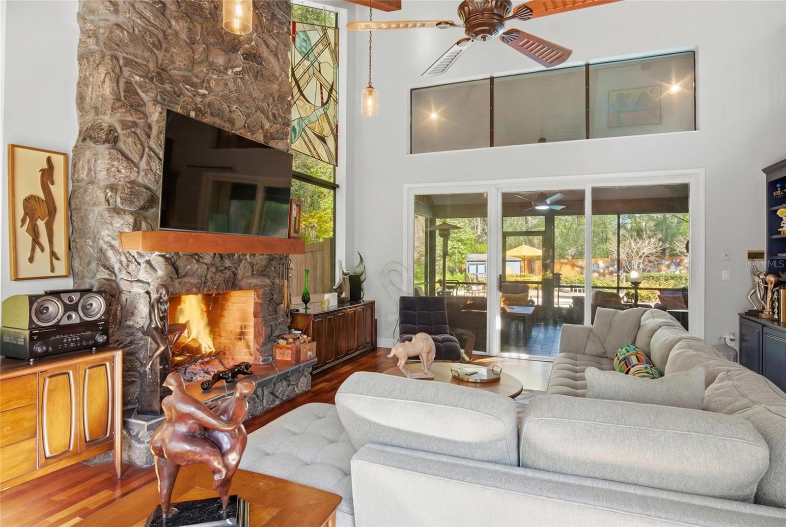 Image 22 of 71 For 55 Oak Hollow Drive