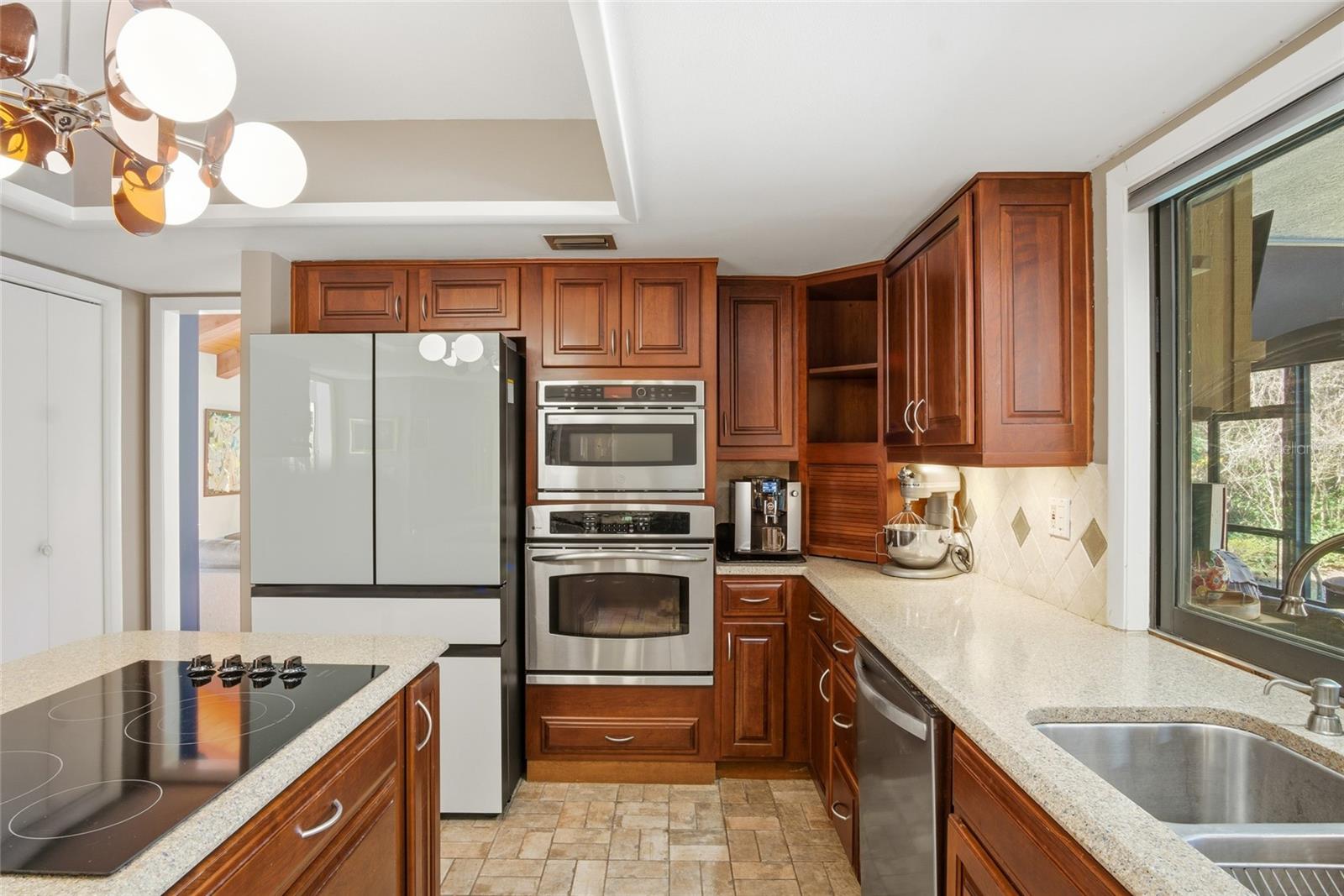 Image 27 of 71 For 55 Oak Hollow Drive