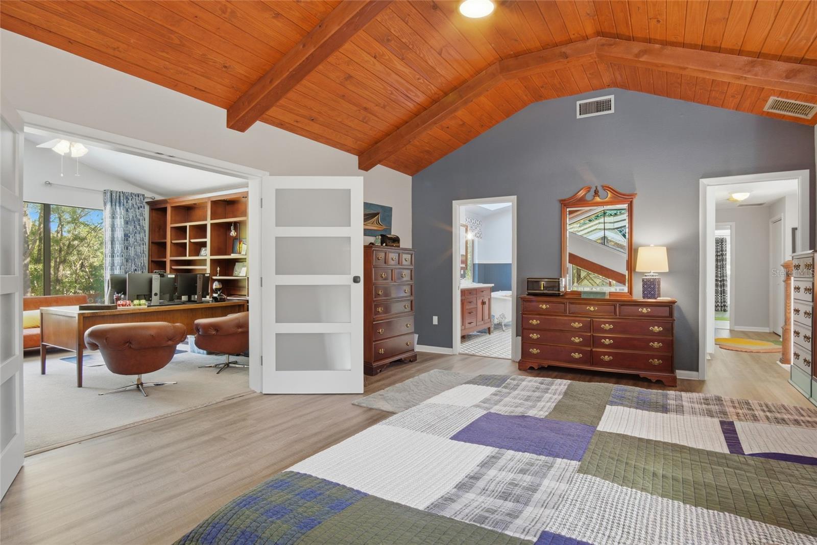 Image 41 of 71 For 55 Oak Hollow Drive