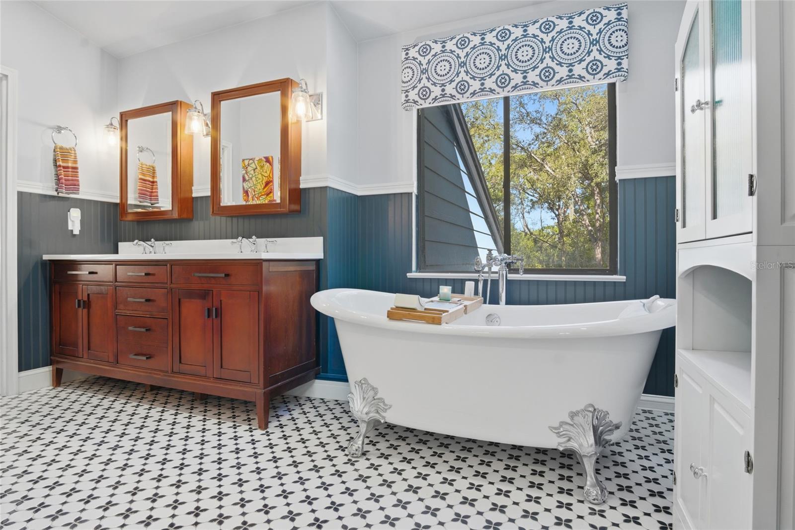 Image 45 of 71 For 55 Oak Hollow Drive