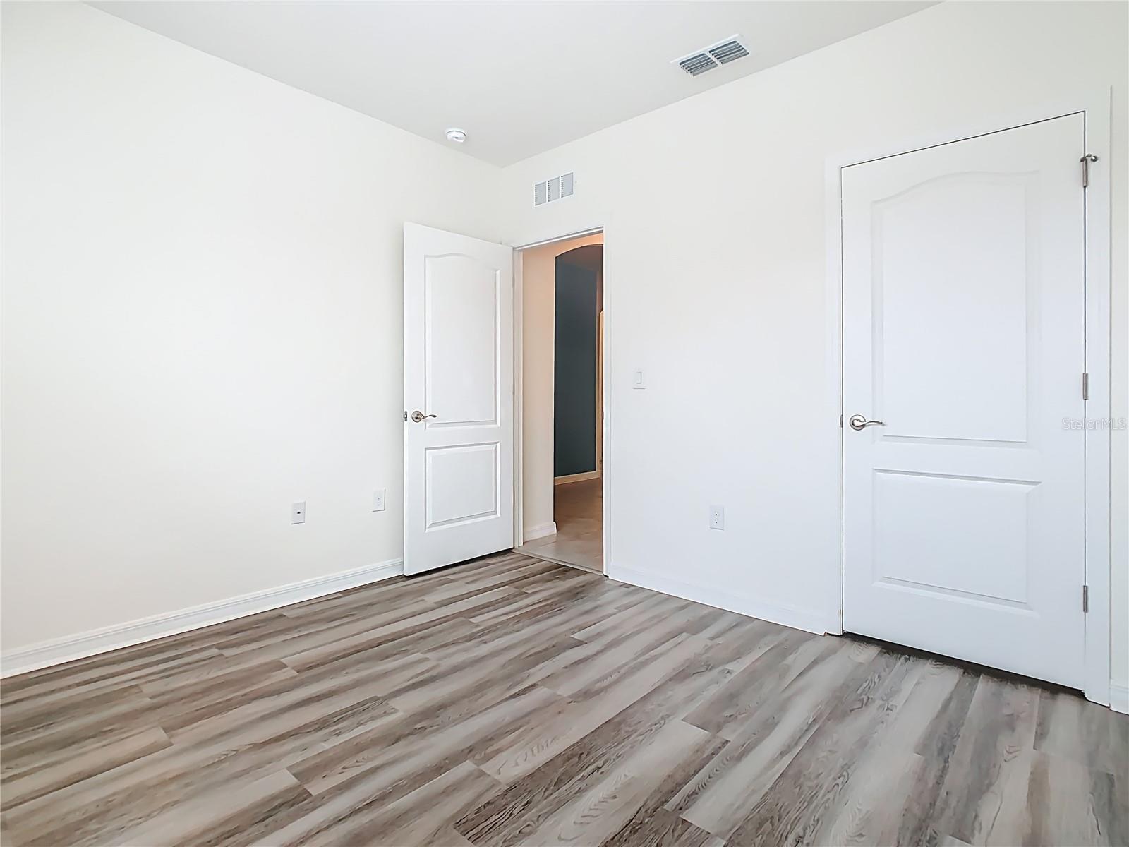 Image 15 of 34 For 3348 Perennial Lane