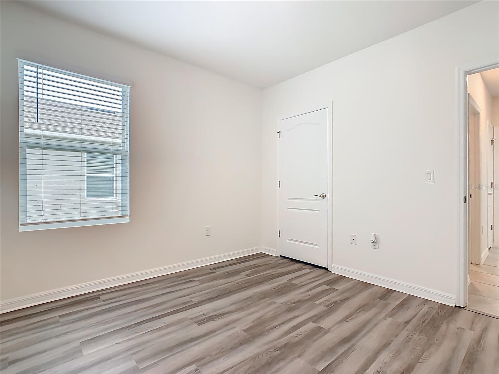 Image 17 of 34 For 3348 Perennial Lane