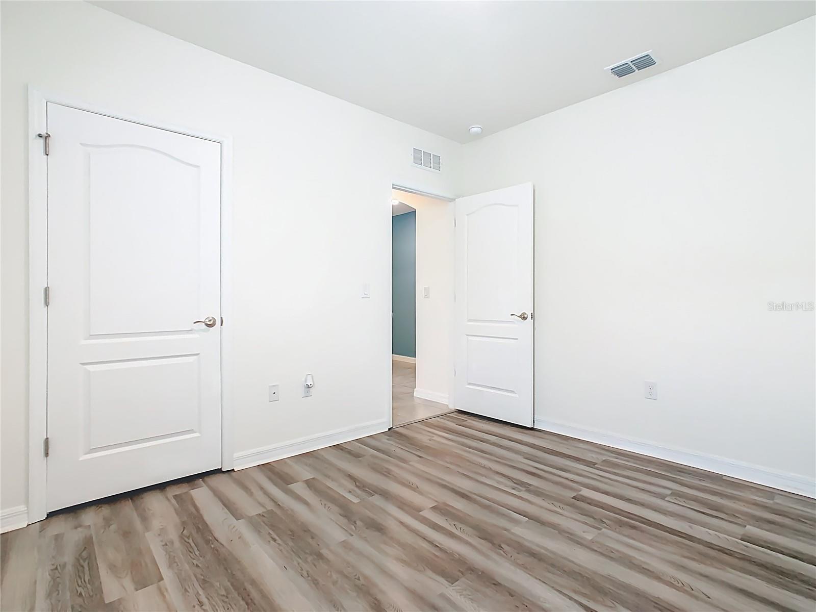 Image 18 of 34 For 3348 Perennial Lane