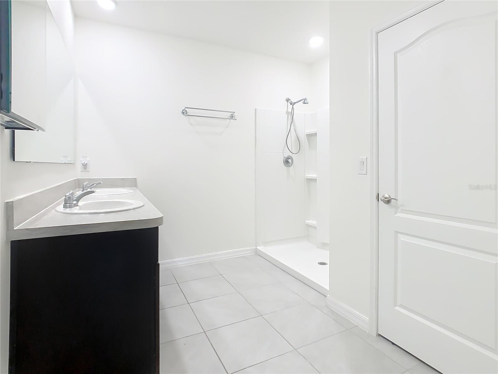 Image 23 of 34 For 3348 Perennial Lane