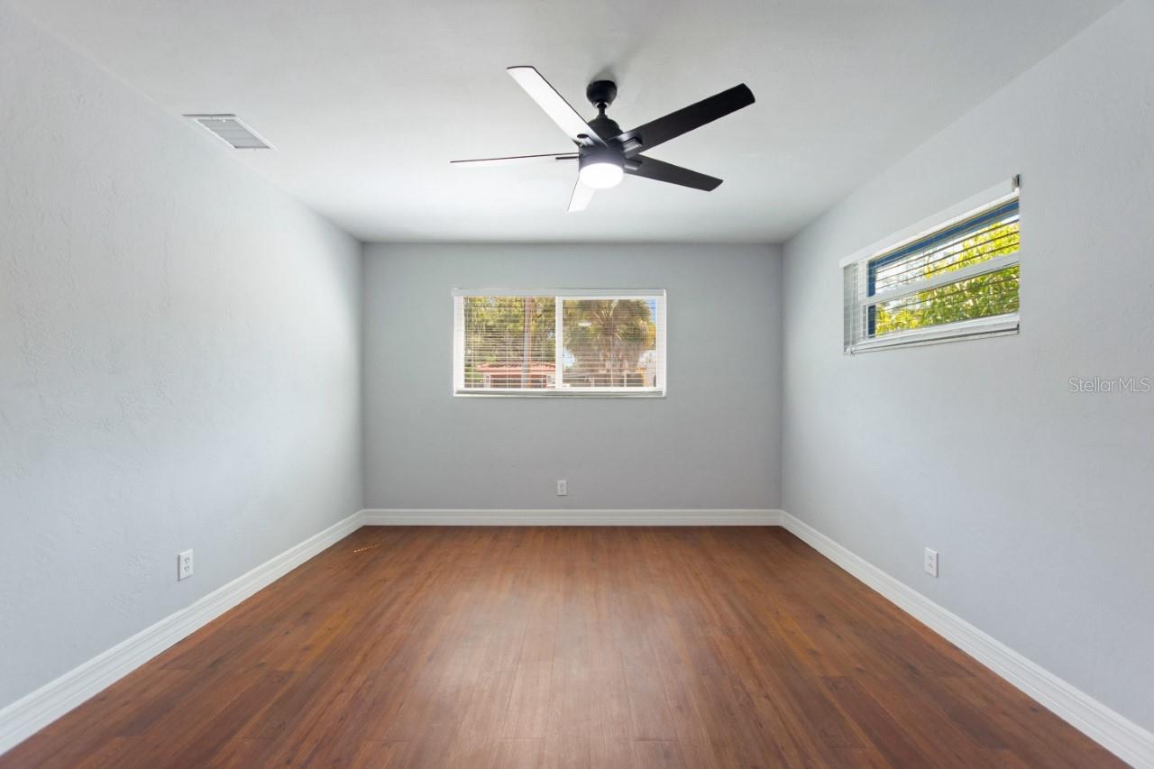 Image 7 of 29 For 5100 24th Avenue S