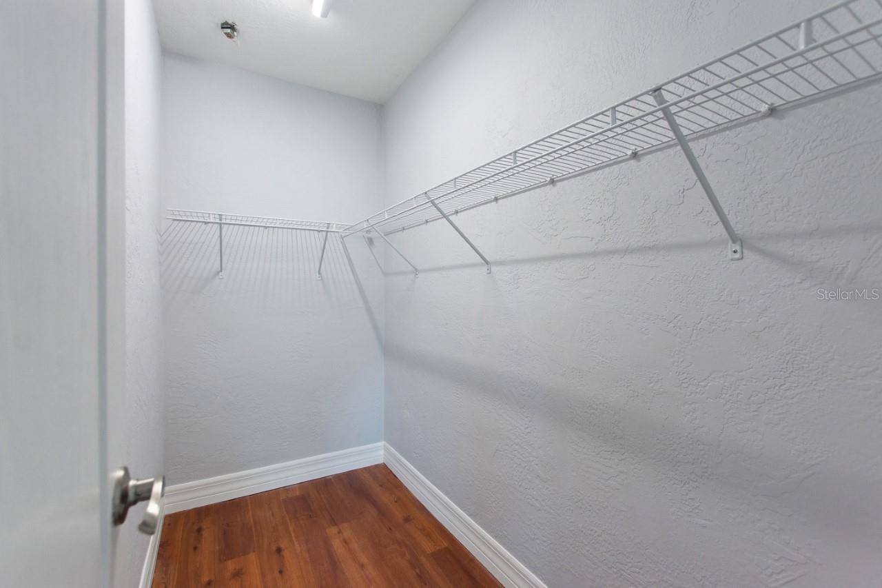 Image 8 of 29 For 5100 24th Avenue S