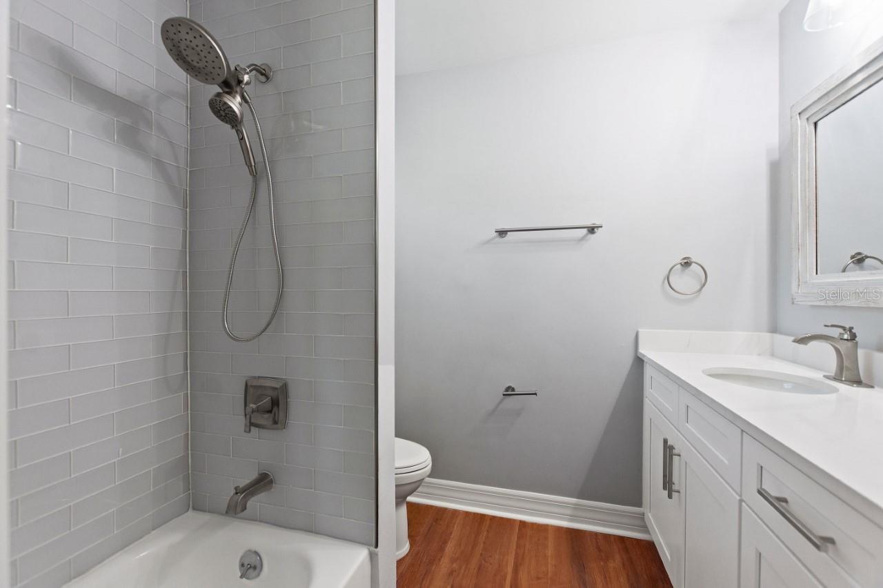 Image 9 of 29 For 5100 24th Avenue S