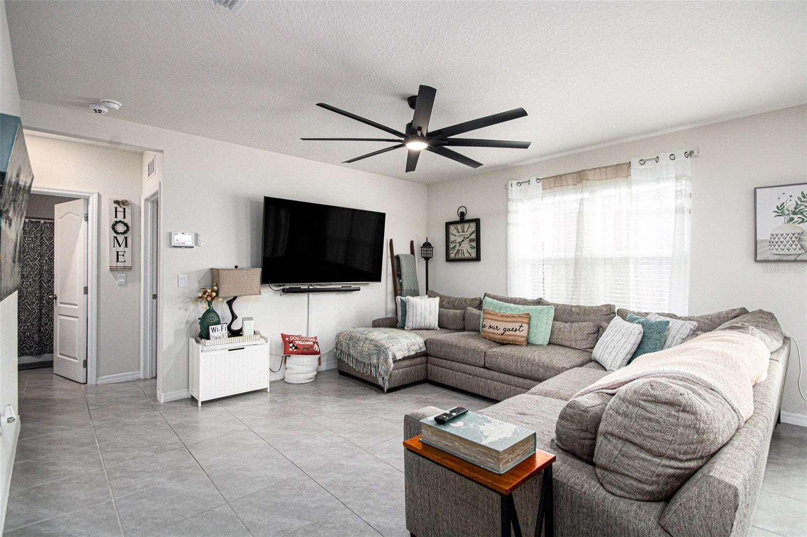 Image 6 of 30 For 3027 Beau Loop