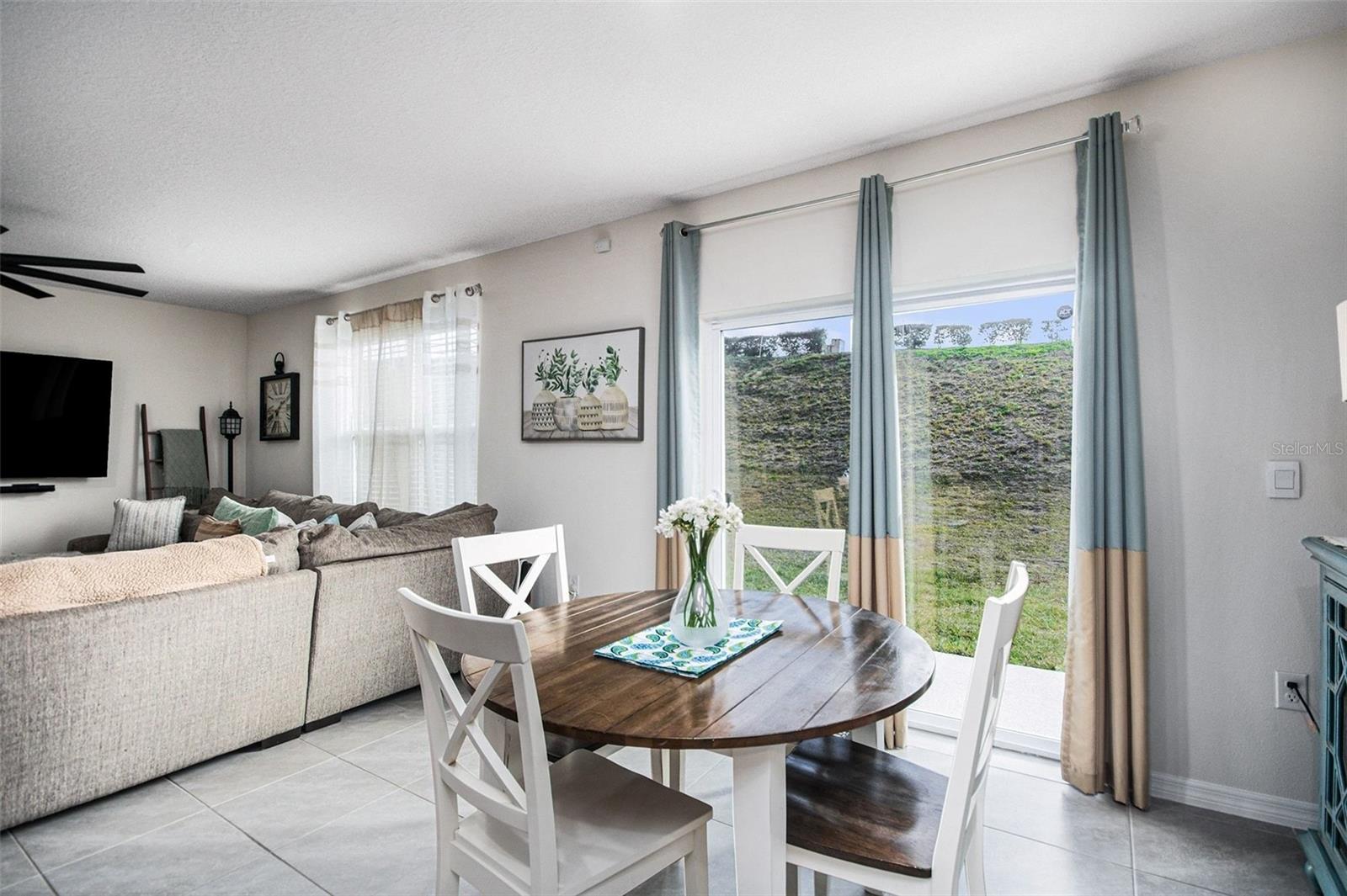 Image 8 of 30 For 3027 Beau Loop