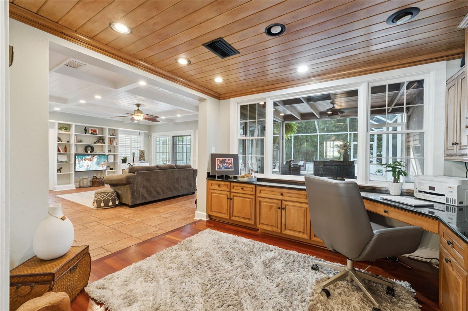 Image 29 of 73 For 910 Alameda Street