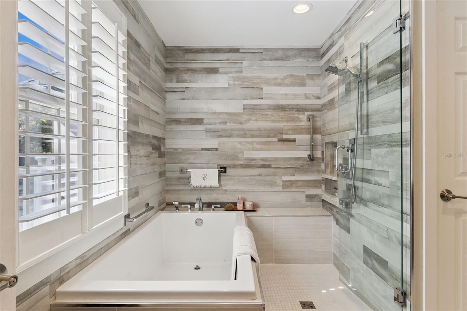 Image 34 of 73 For 910 Alameda Street