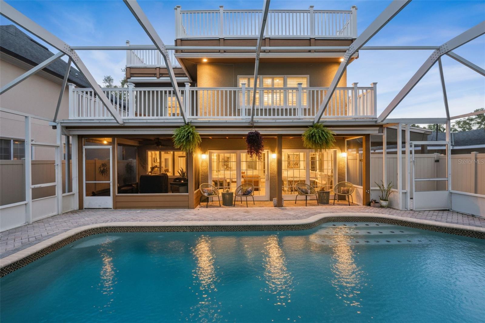 Image 4 of 73 For 910 Alameda Street