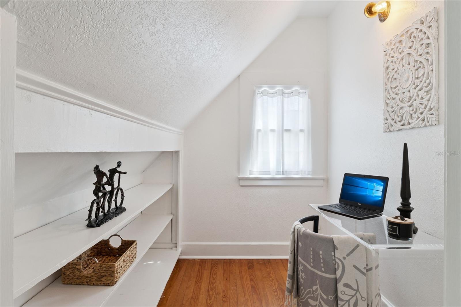 Image 40 of 73 For 910 Alameda Street