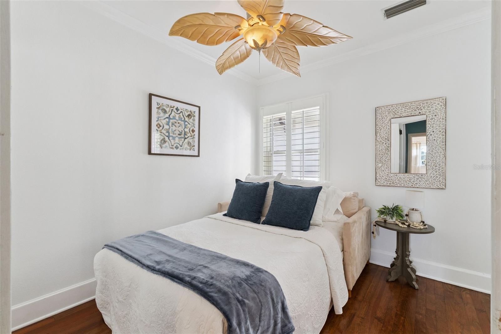 Image 42 of 73 For 910 Alameda Street