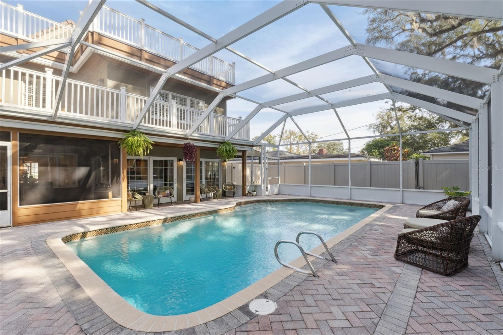 Image 57 of 73 For 910 Alameda Street