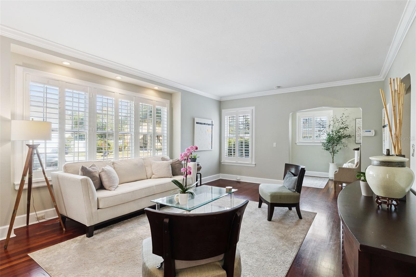 Image 9 of 73 For 910 Alameda Street