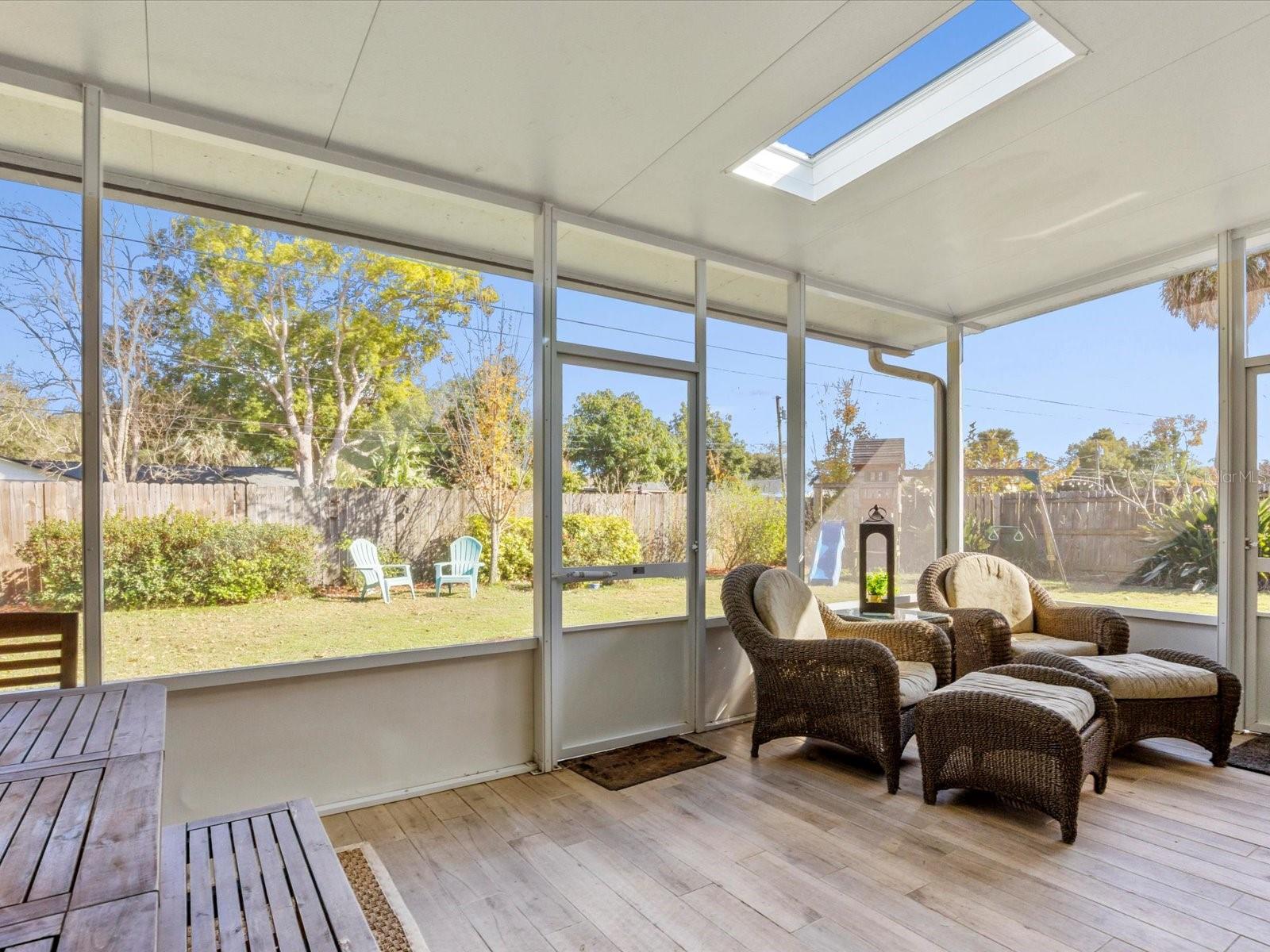 Image 23 of 32 For 630 Saint Dunstan Way