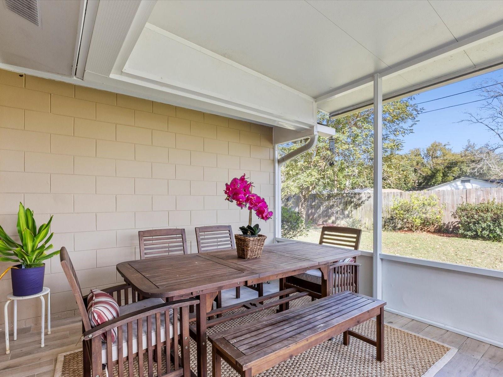 Image 24 of 32 For 630 Saint Dunstan Way