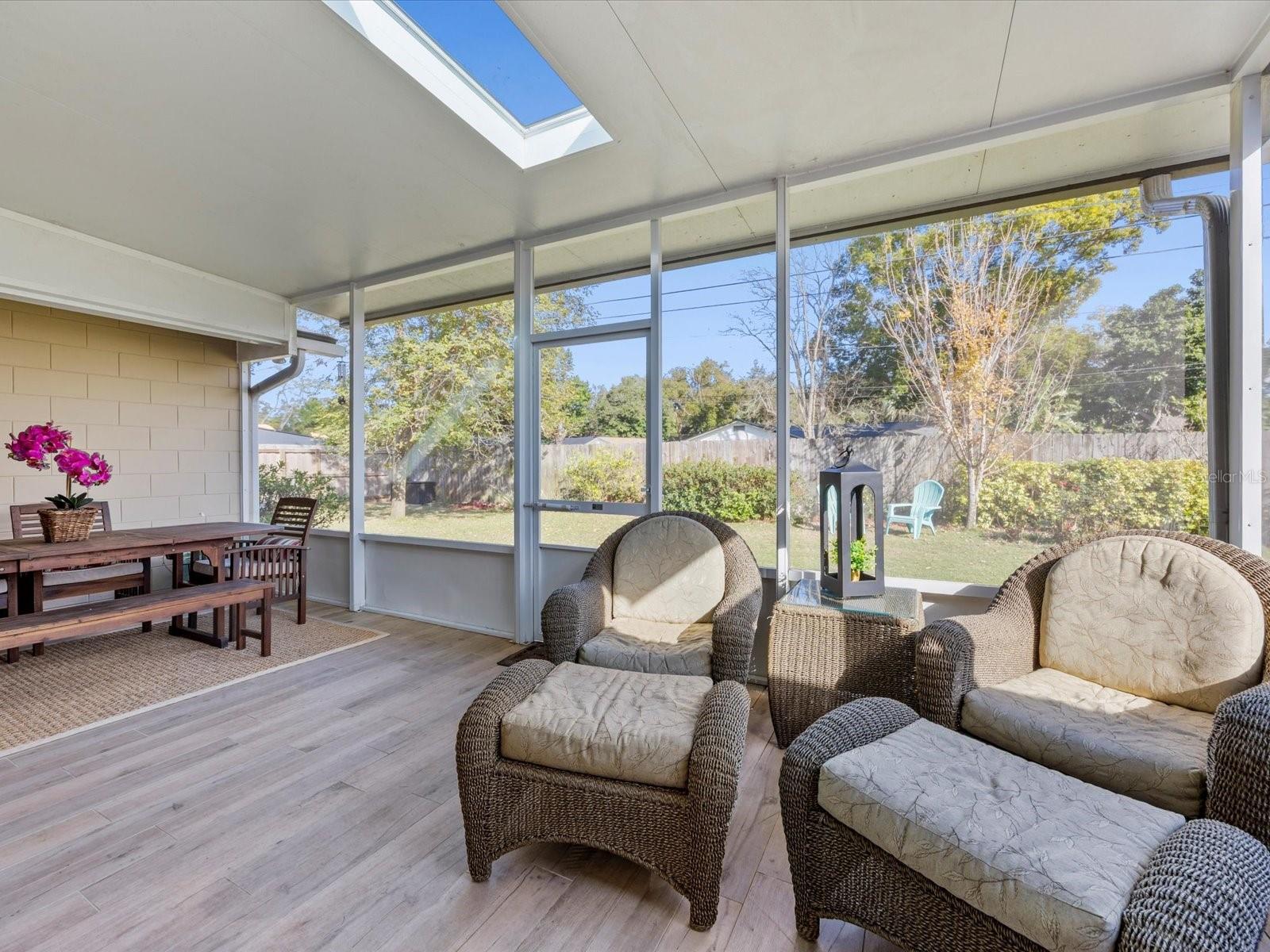 Image 25 of 32 For 630 Saint Dunstan Way