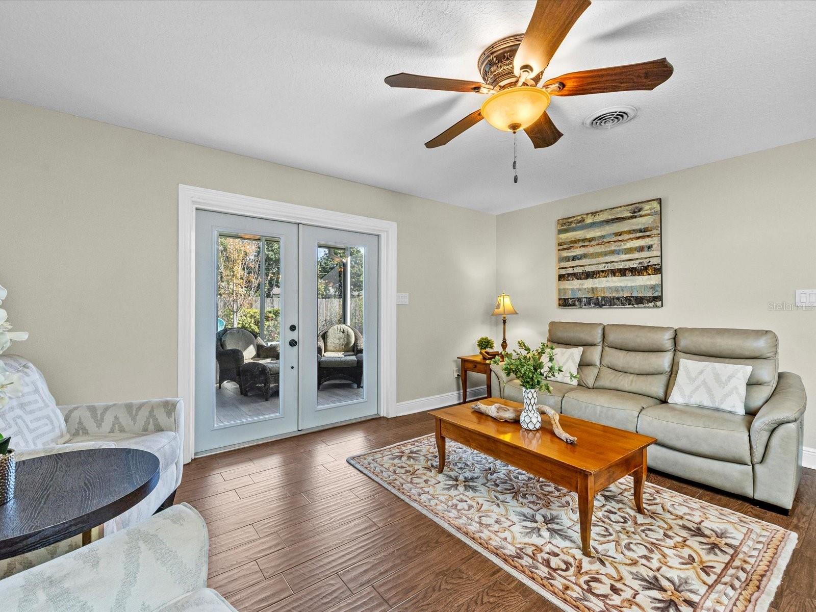 Image 8 of 32 For 630 Saint Dunstan Way