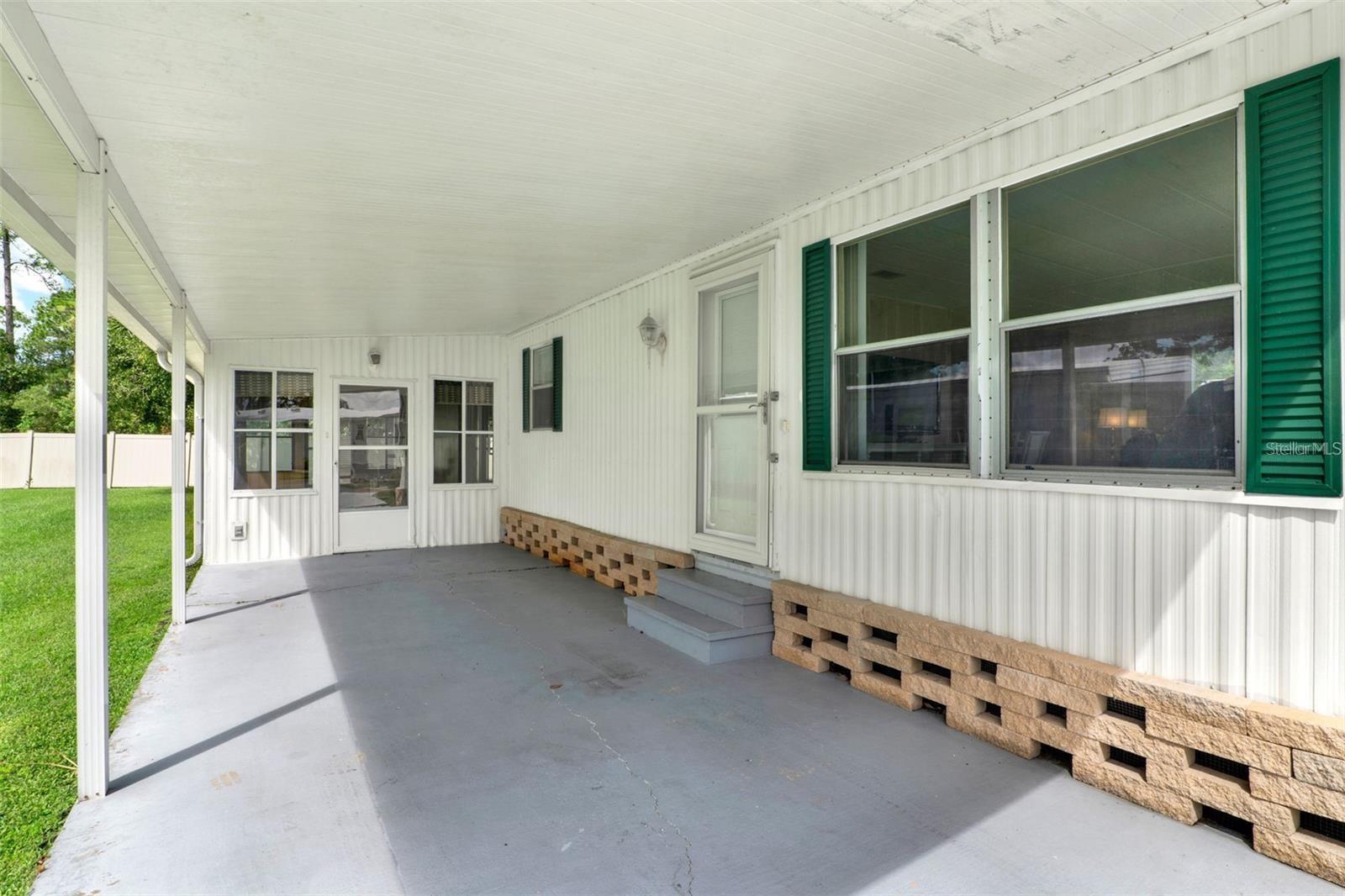 Image 3 of 20 For 934 Blue Heron Boulevard