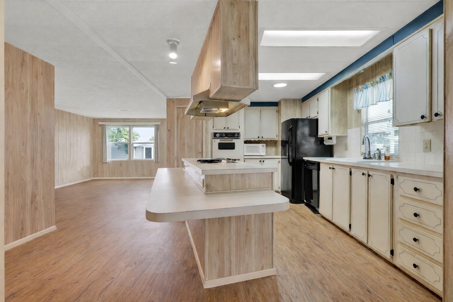 Image 9 of 20 For 934 Blue Heron Boulevard