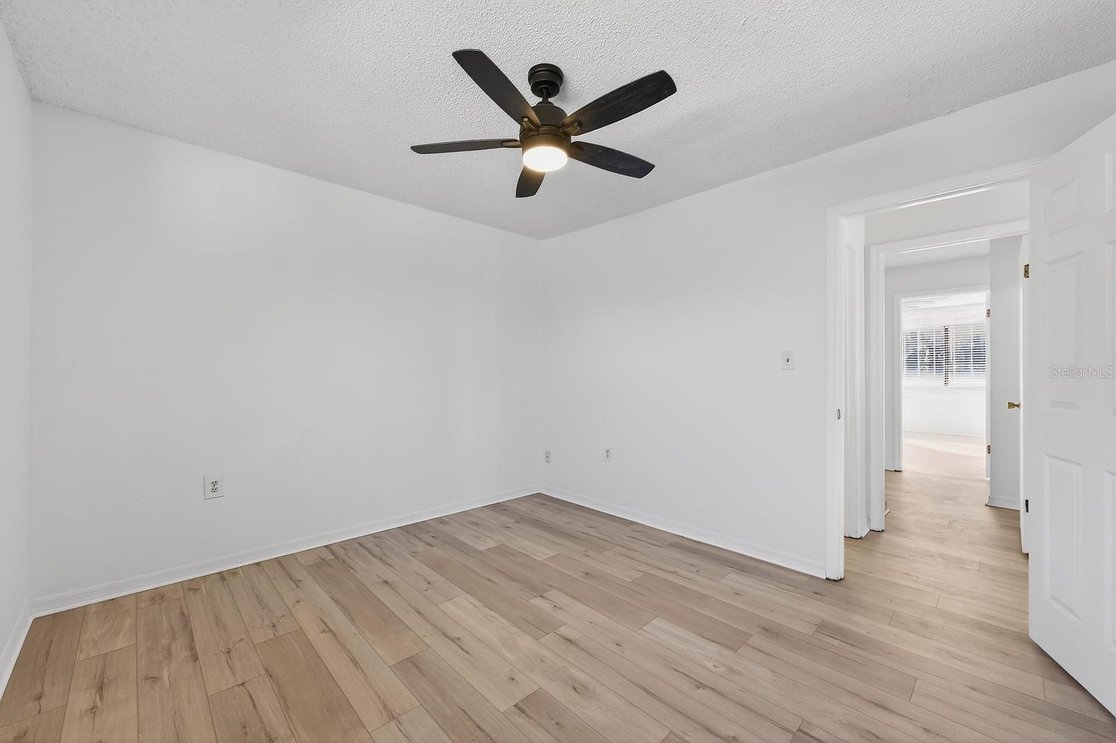 Image 16 of 27 For 5083 Ernst Court 62