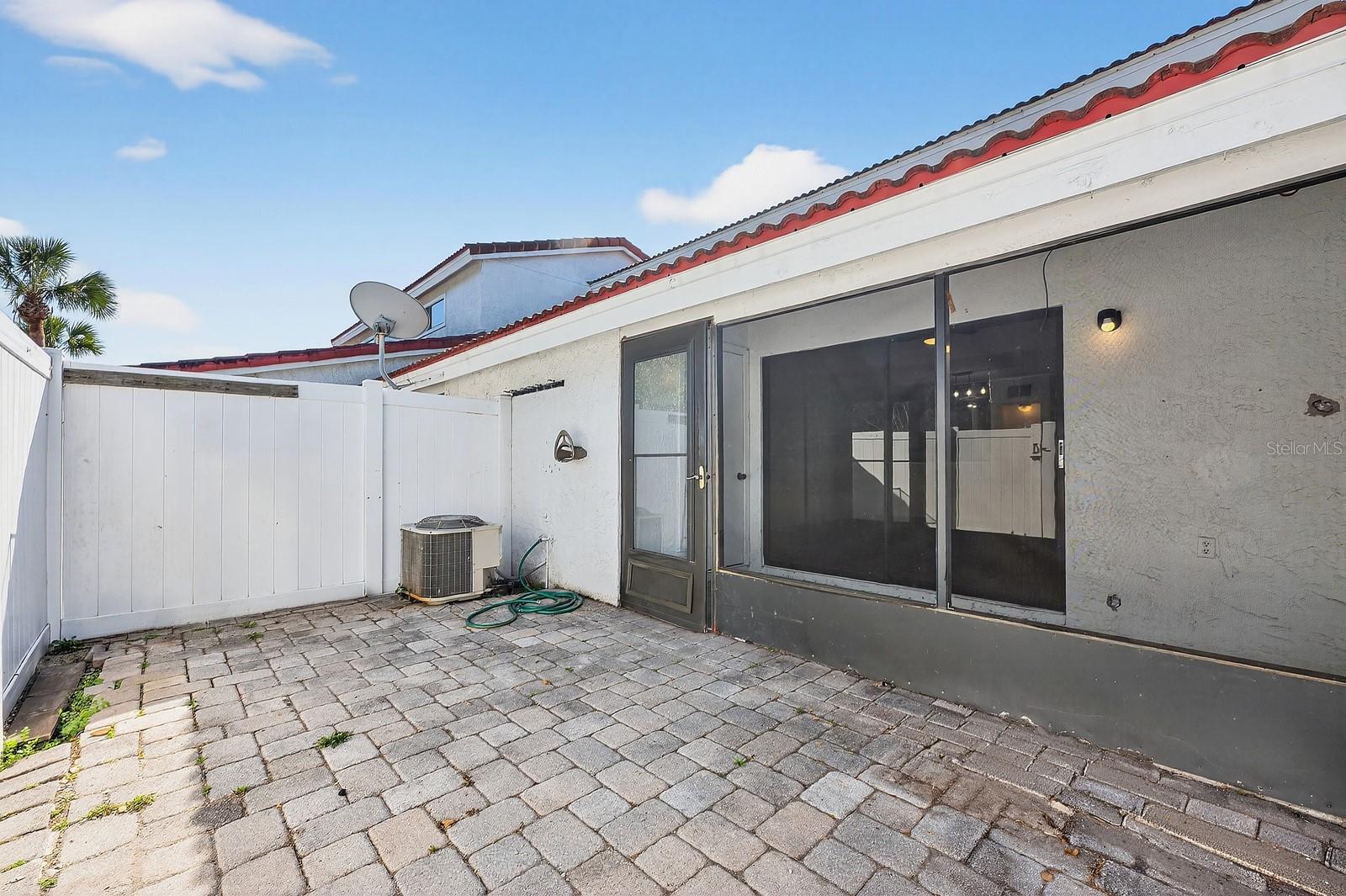 Image 20 of 27 For 5083 Ernst Court 62