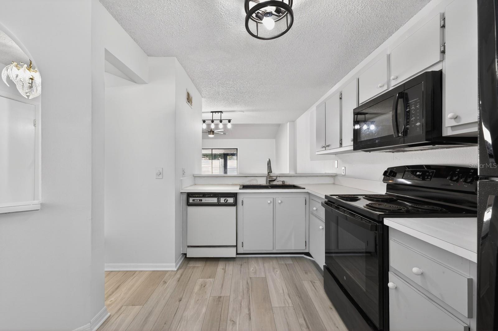 Image 6 of 27 For 5083 Ernst Court 62