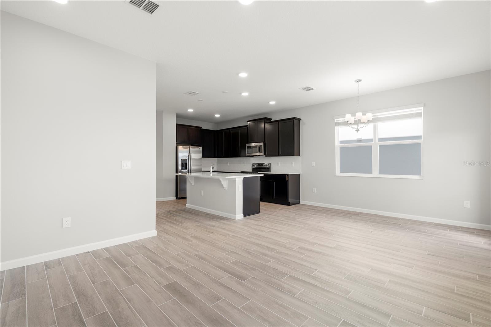 Image 13 of 28 For 9368 Bolshoi Alley