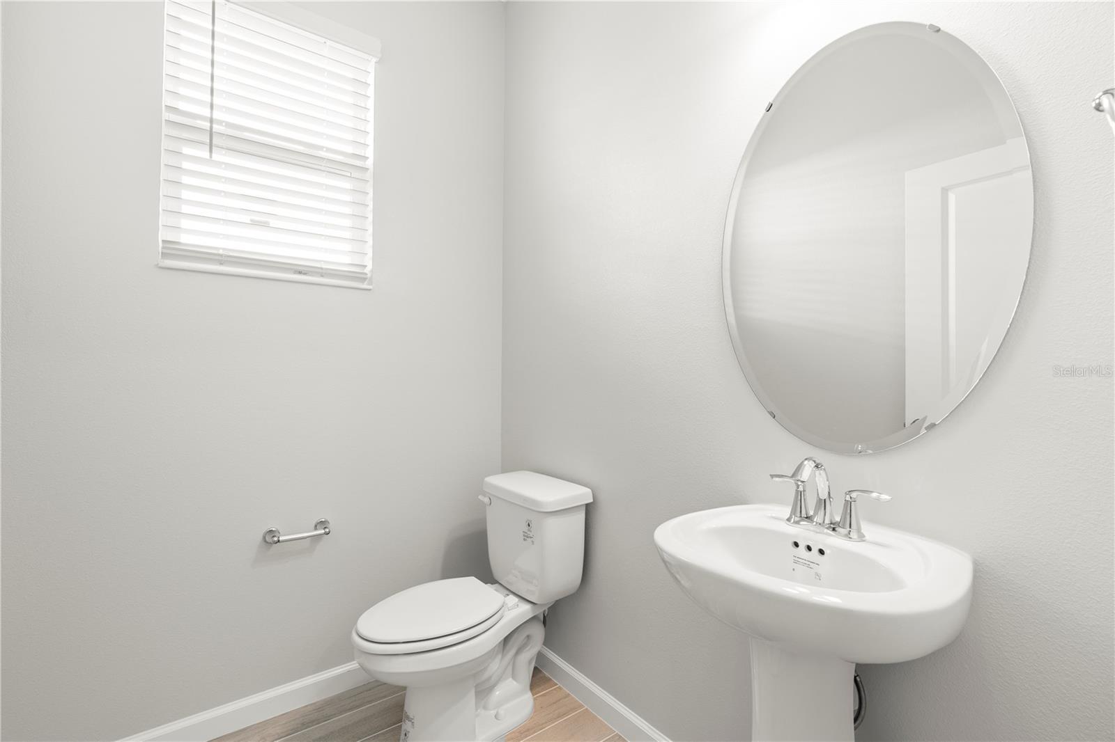 Image 4 of 28 For 9368 Bolshoi Alley