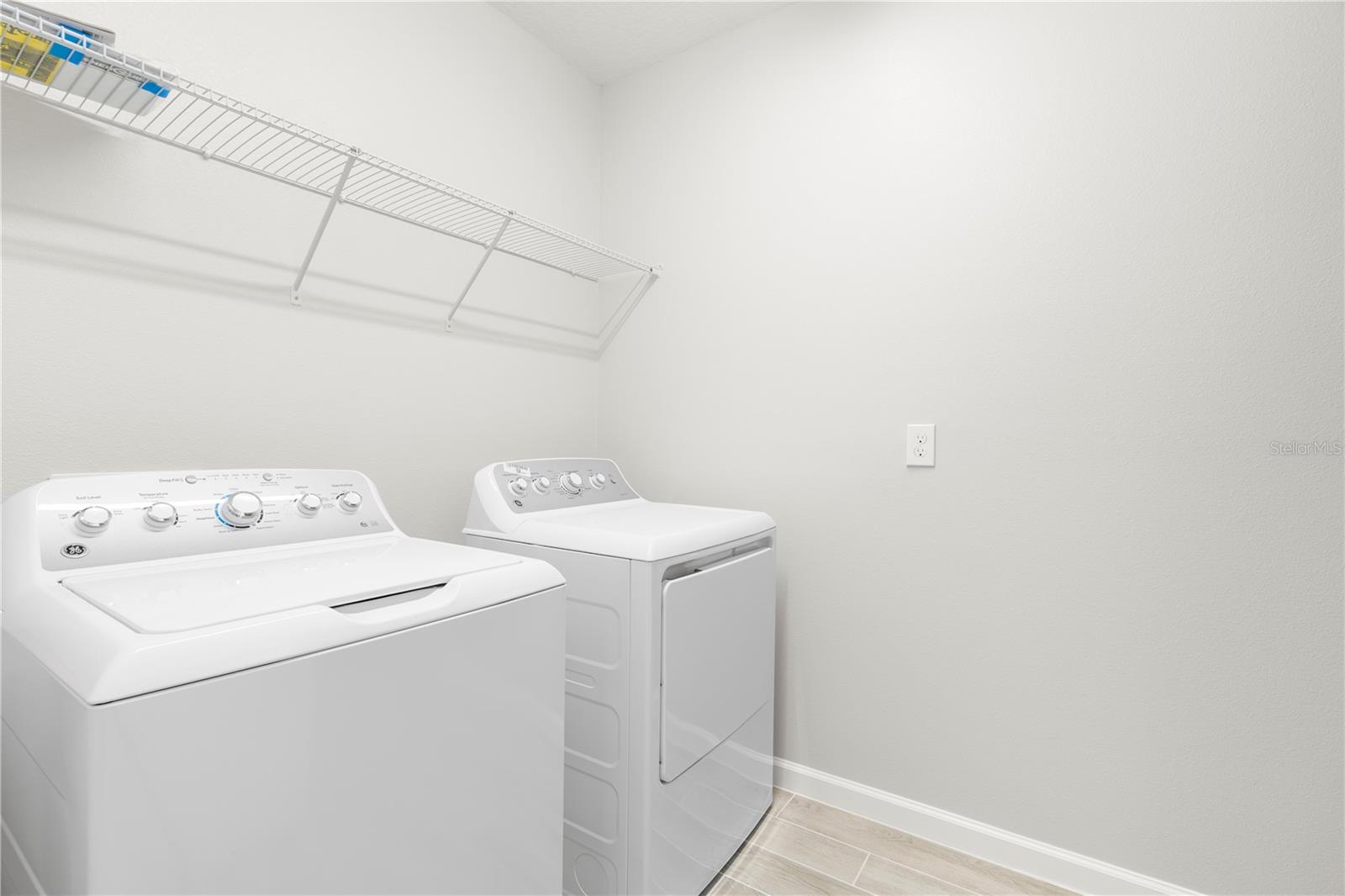 Image 7 of 28 For 9368 Bolshoi Alley