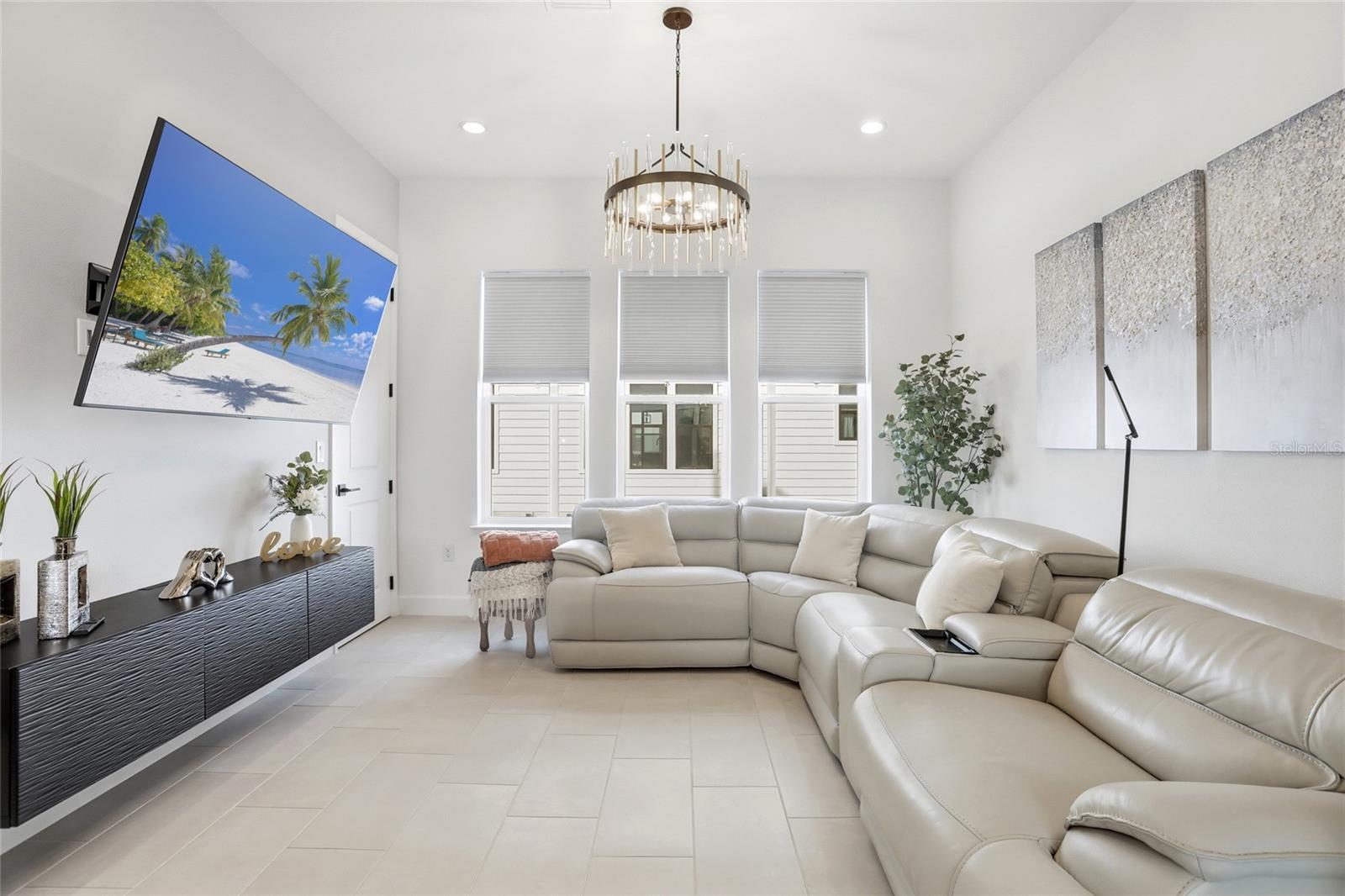 Image 16 of 40 For 2038 Packing District Way