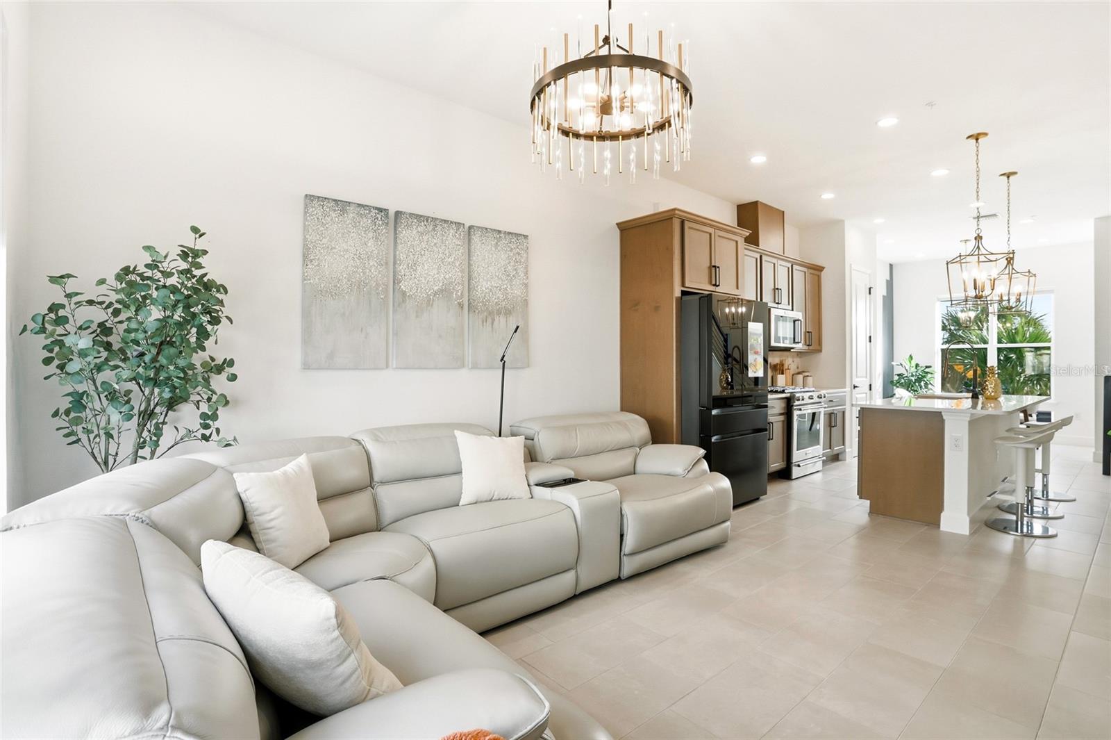 Image 18 of 40 For 2038 Packing District Way