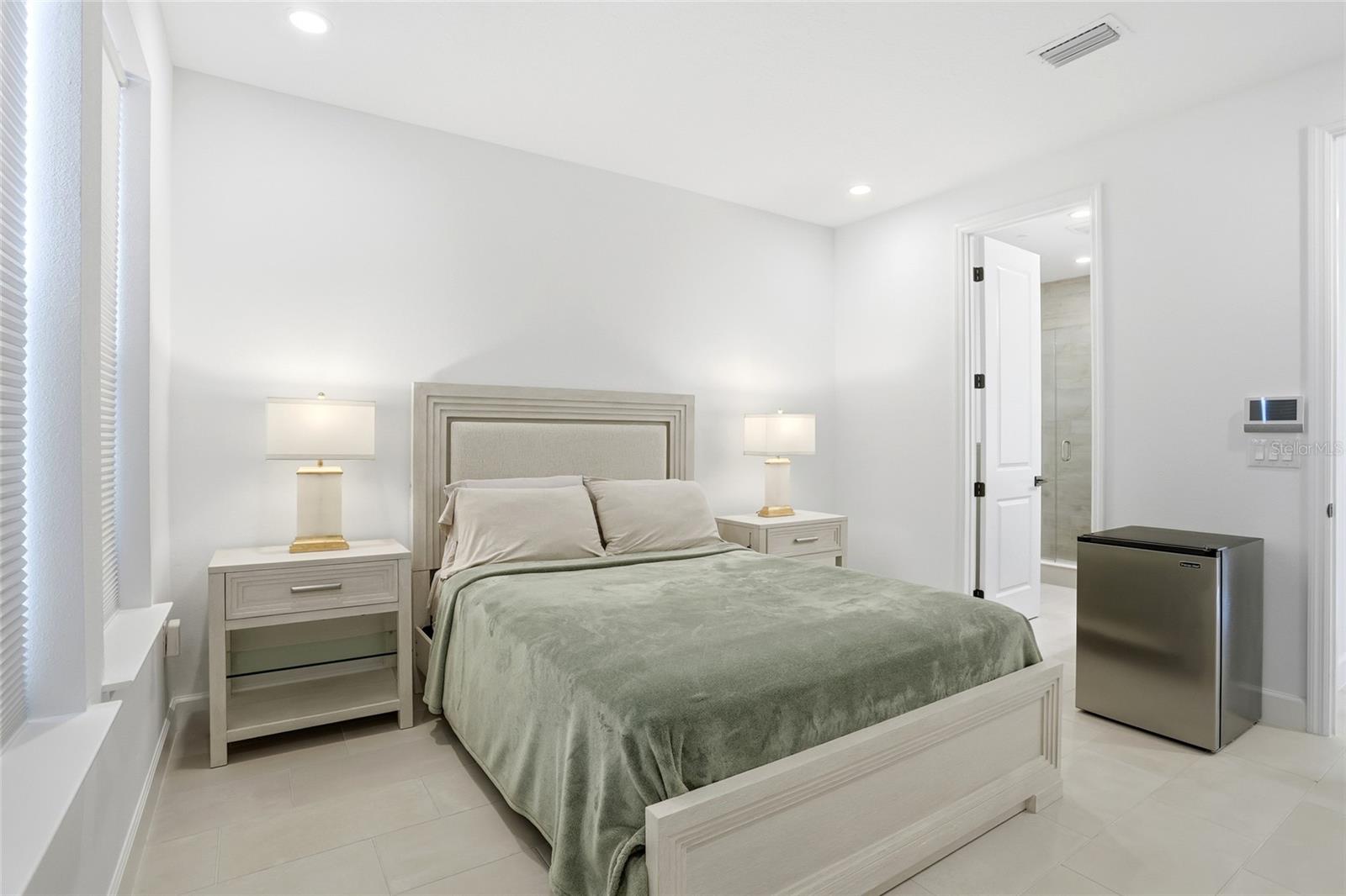 Image 21 of 40 For 2038 Packing District Way