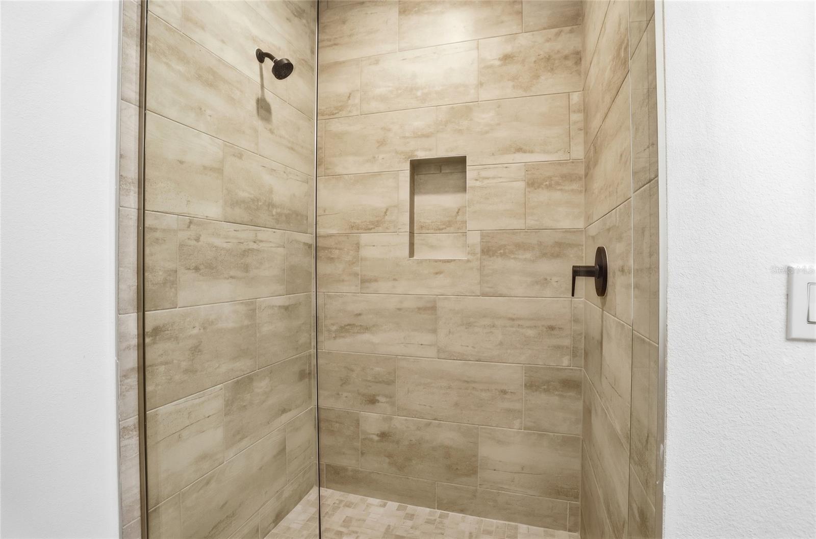 Image 23 of 40 For 2038 Packing District Way