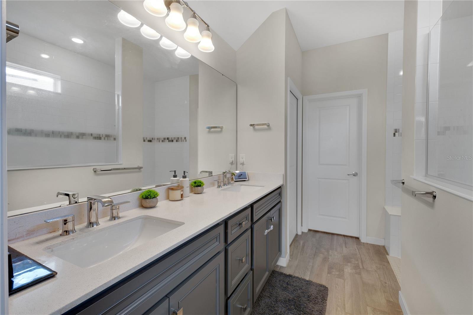 Image 18 of 33 For 5433 Log Grove Lane