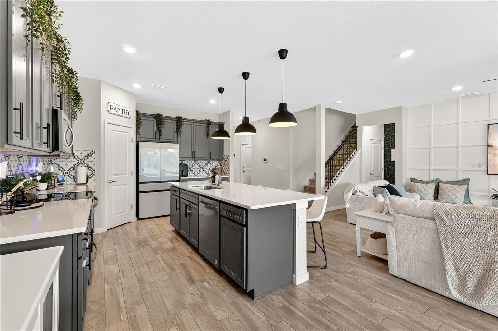 Image 8 of 33 For 5433 Log Grove Lane