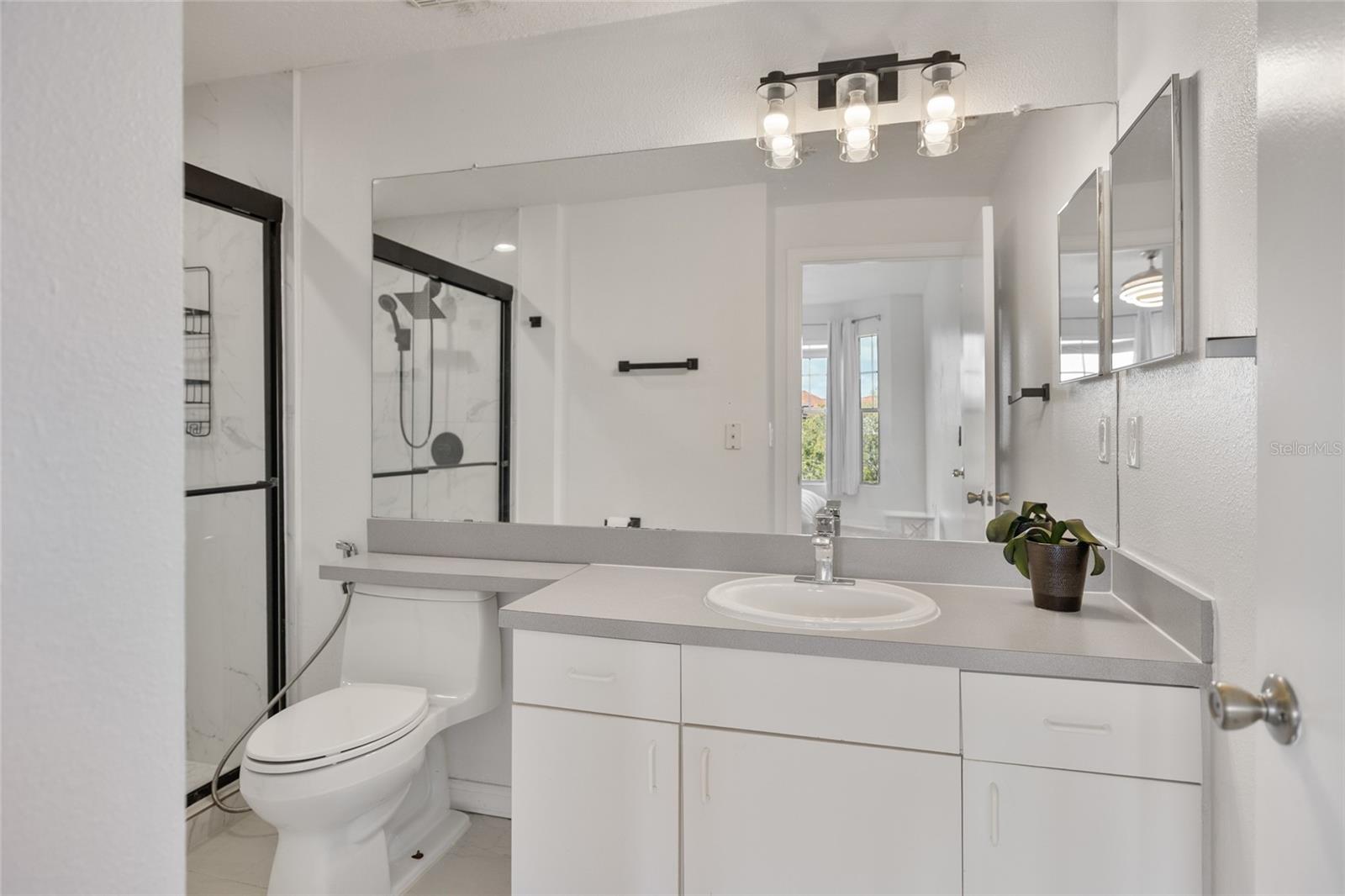 Image 13 of 23 For 5554 Metrowest Boulevard 30