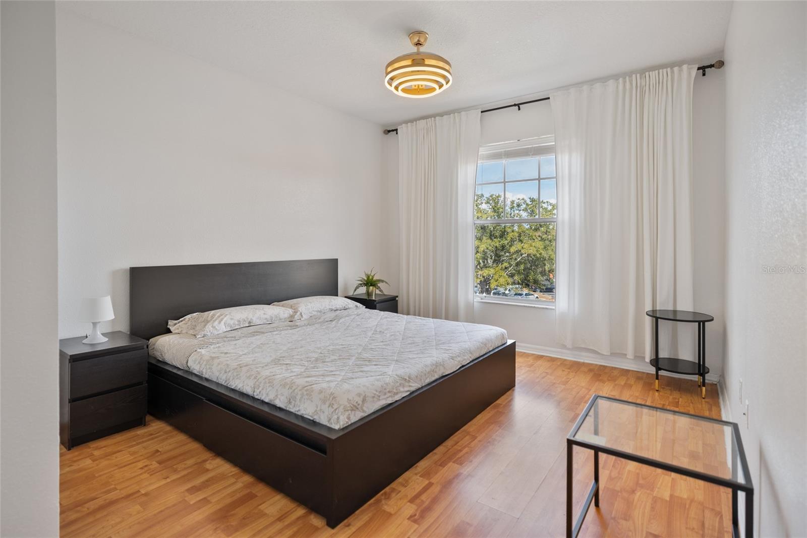 Image 15 of 23 For 5554 Metrowest Boulevard 30