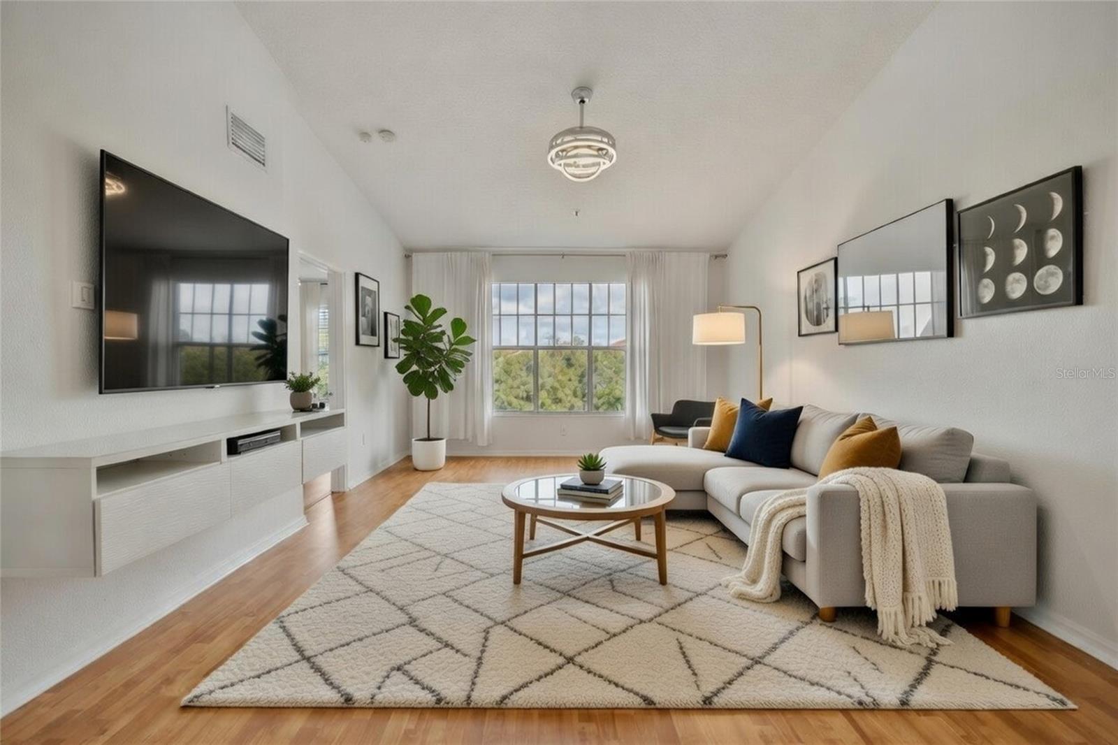 Image 8 of 23 For 5554 Metrowest Boulevard 30