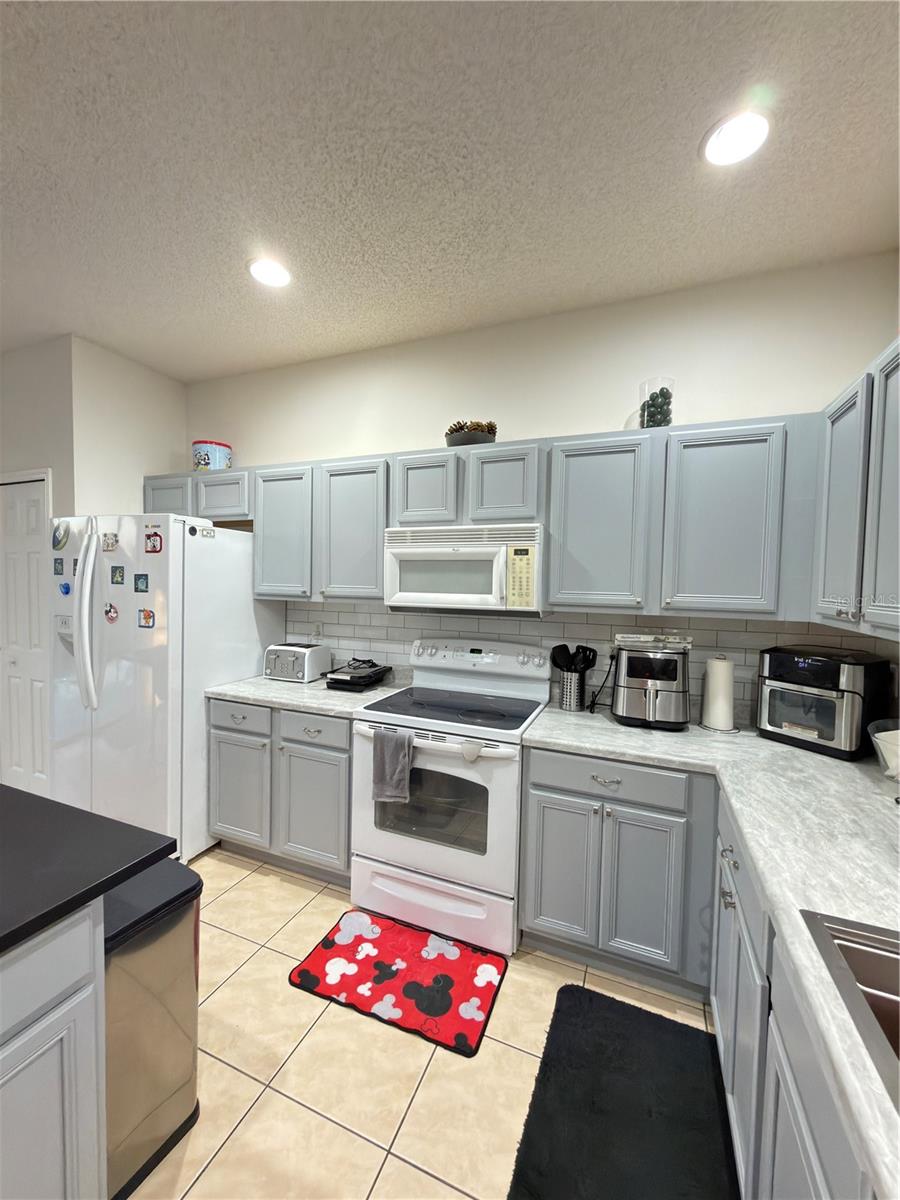 Image 10 of 77 For 4688 Golden Beach Court