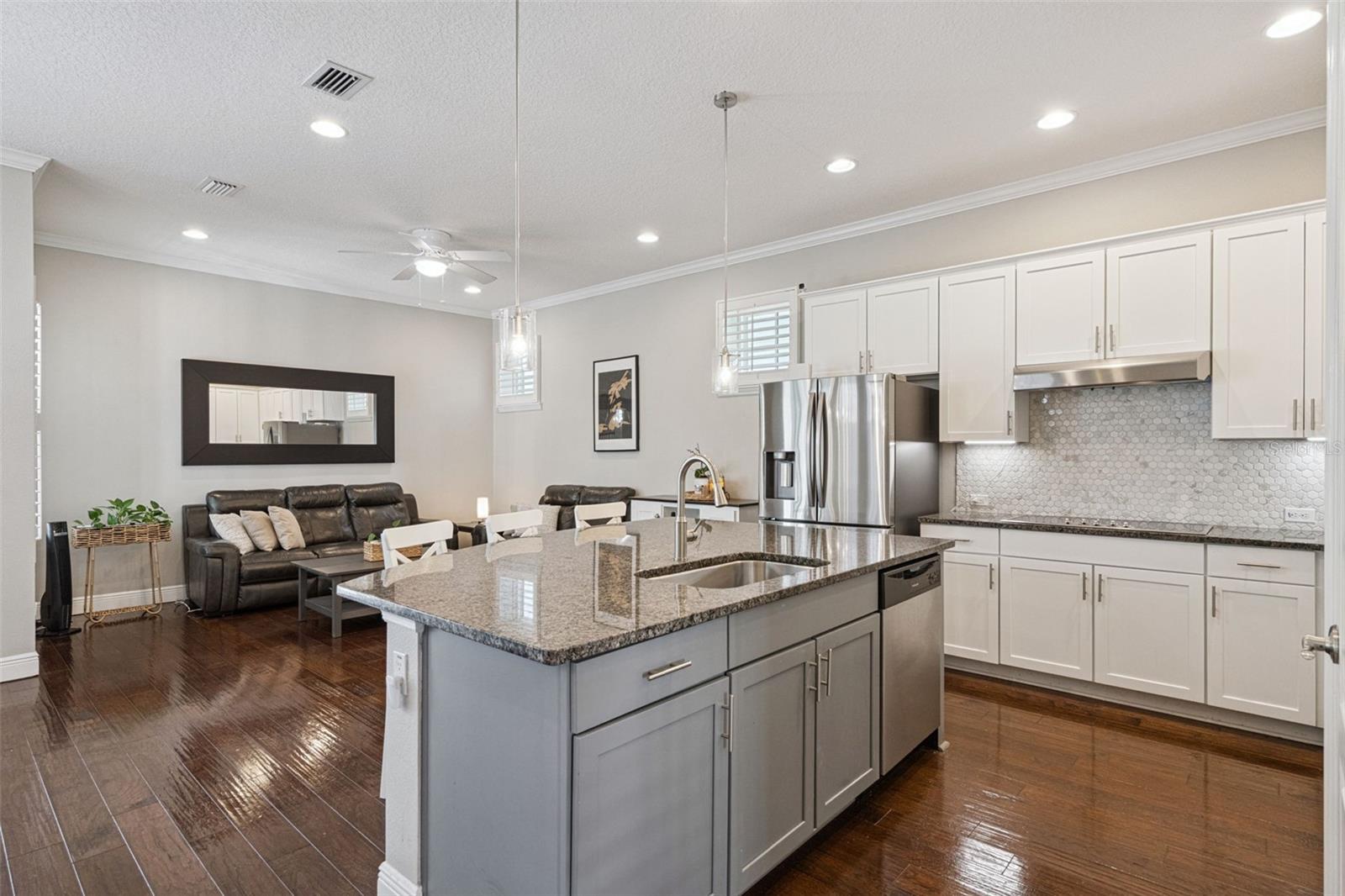 Image 20 of 82 For 1565 Castile Street