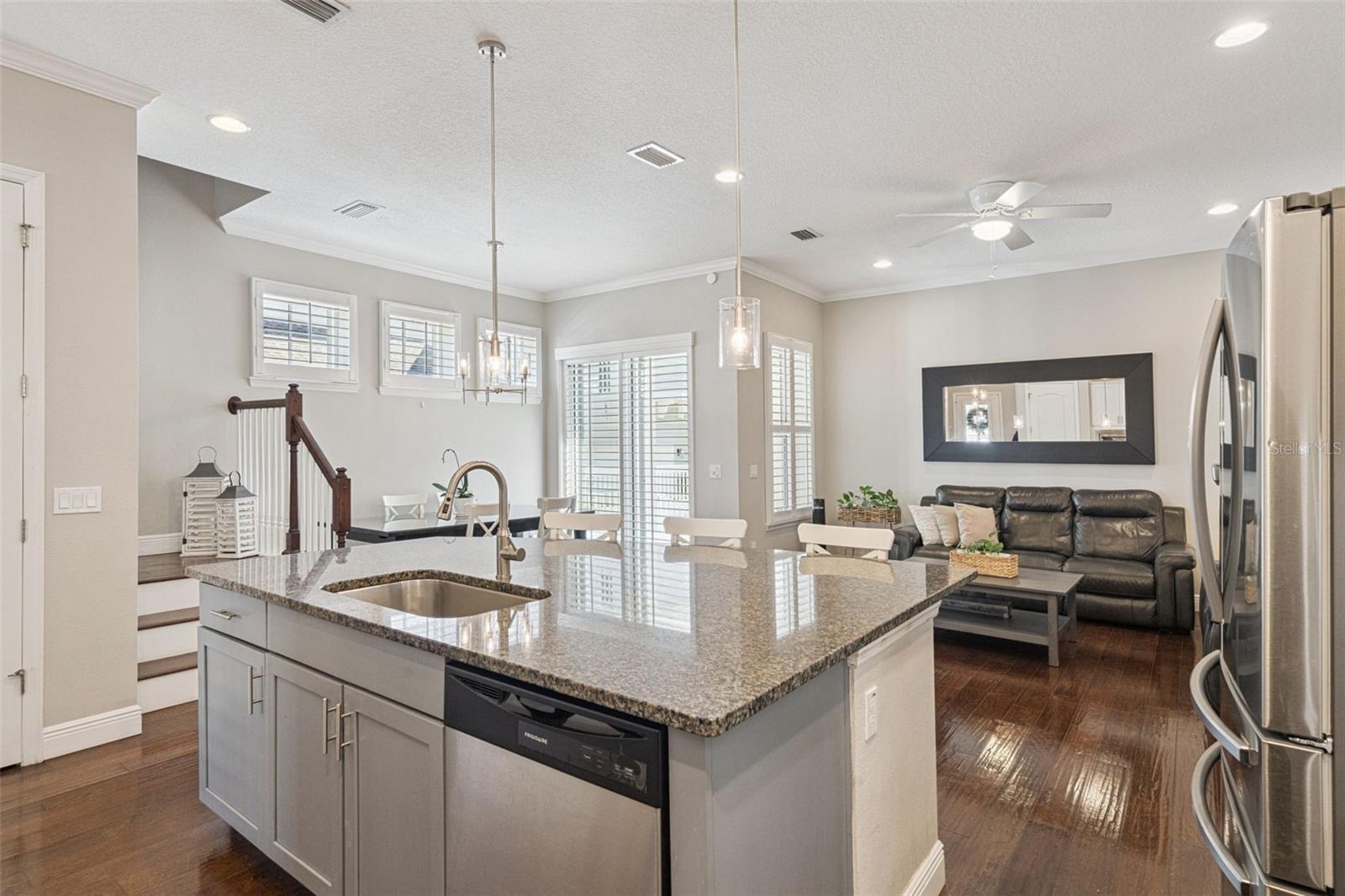 Image 23 of 82 For 1565 Castile Street