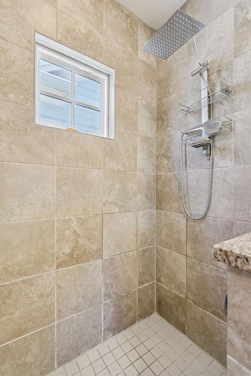 Image 35 of 82 For 1565 Castile Street