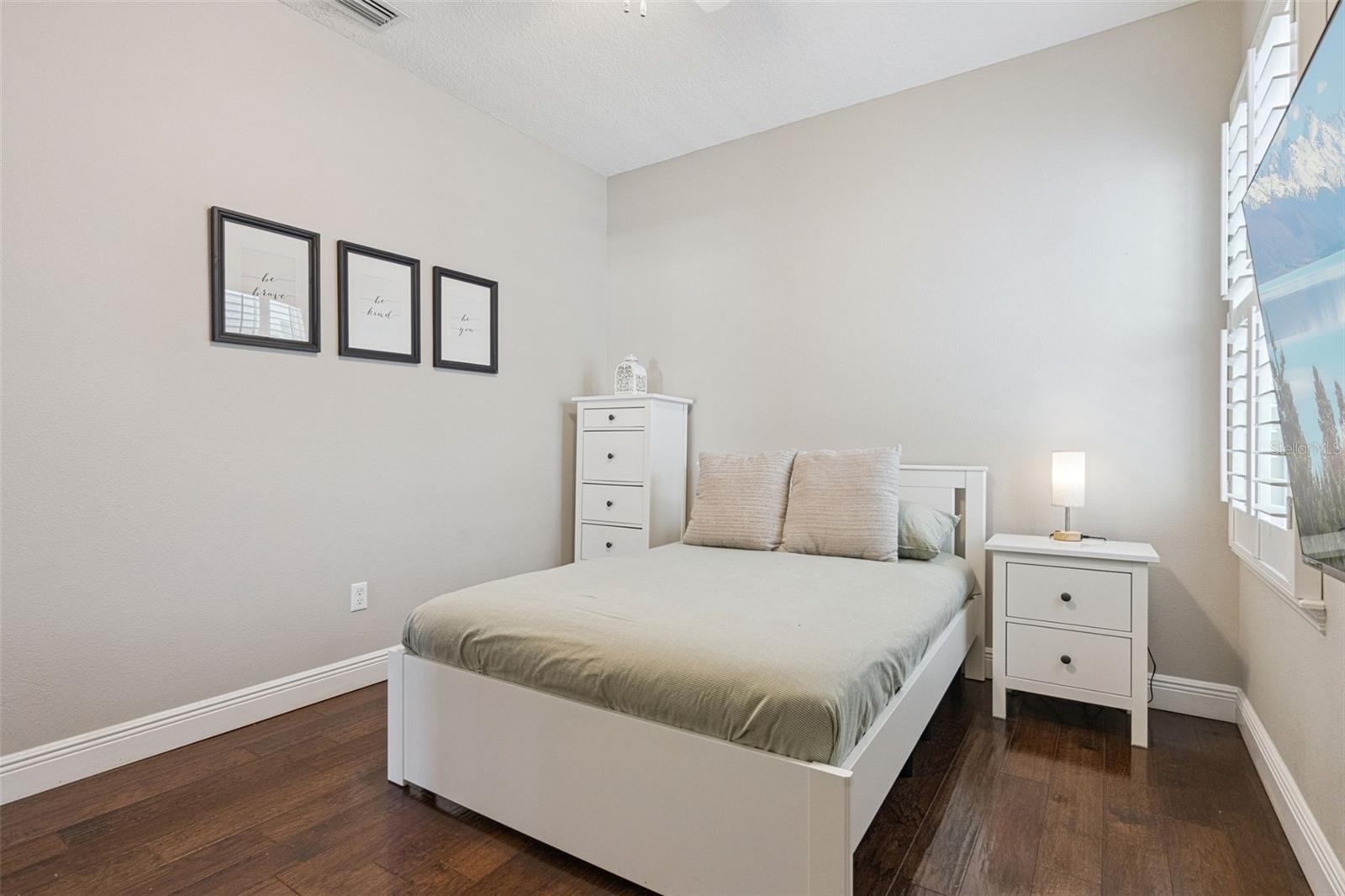 Image 37 of 82 For 1565 Castile Street